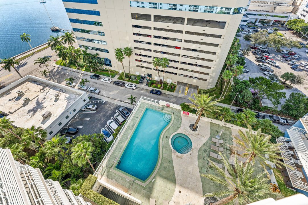 For Rent: $5,900 (3 beds, 3 baths, 1550 Square Feet)