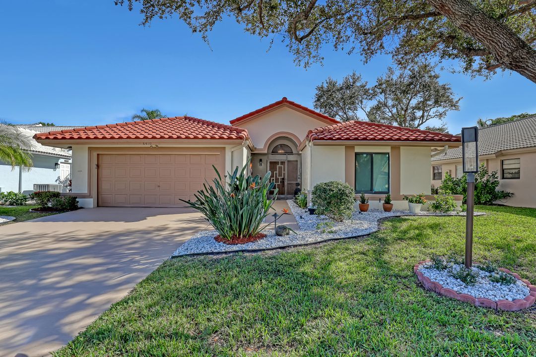For Sale: $595,000 (3 beds, 2 baths, 2104 Square Feet)
