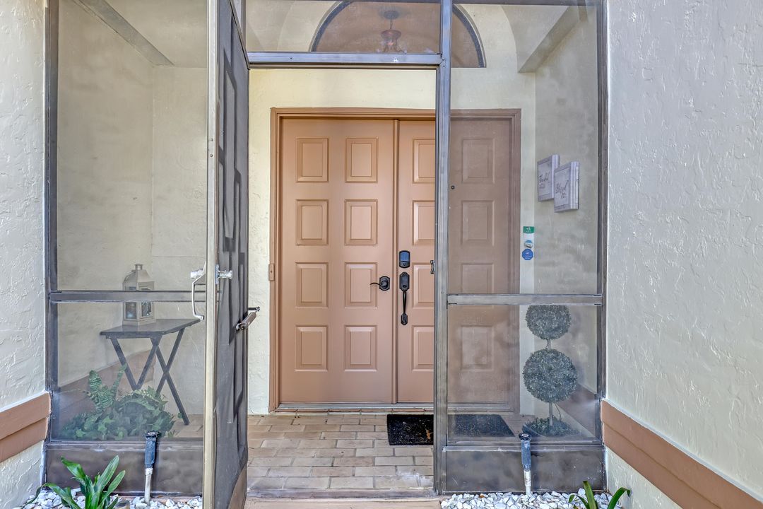 For Sale: $595,000 (3 beds, 2 baths, 2104 Square Feet)