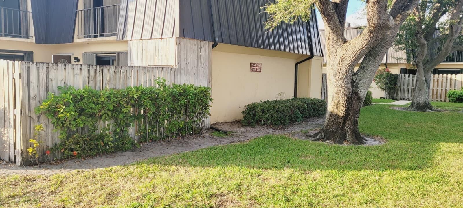 Active With Contract: $2,250 (2 beds, 2 baths, 1328 Square Feet)