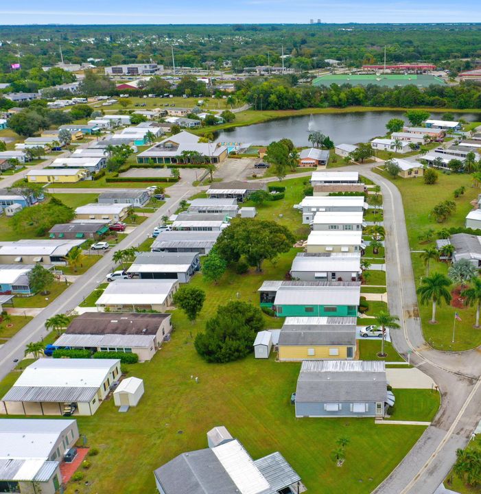 待售: $124,900 (2 贝兹, 2 浴室, 1032 平方英尺)