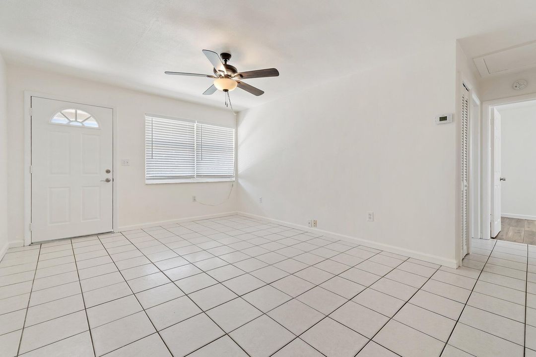 For Rent: $1,800 (2 beds, 1 baths, 1404 Square Feet)