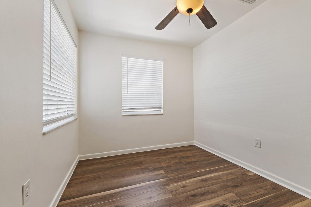 For Rent: $1,800 (2 beds, 1 baths, 1404 Square Feet)