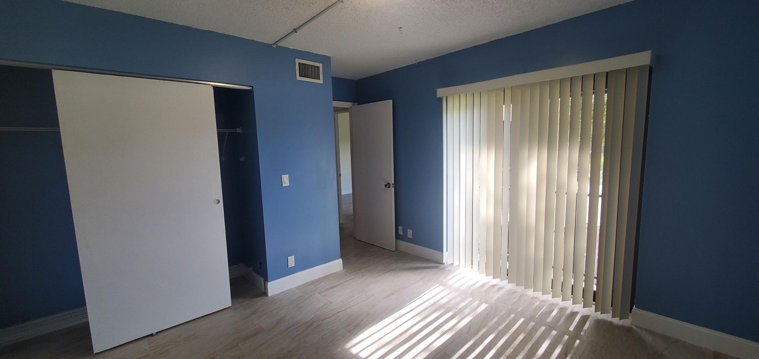 Active With Contract: $2,250 (2 beds, 2 baths, 1328 Square Feet)