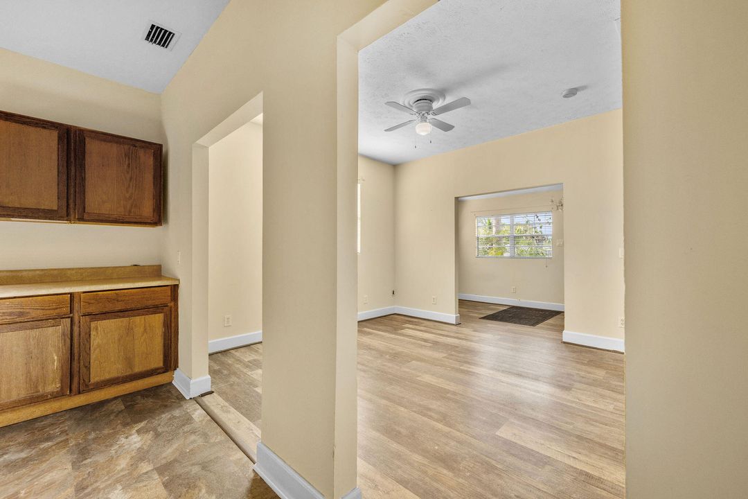 For Rent: $2,000 (3 beds, 2 baths, 1008 Square Feet)