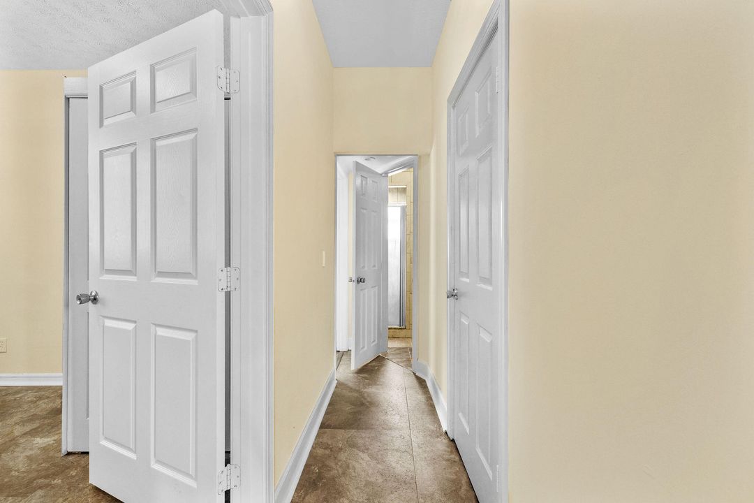 For Rent: $2,000 (3 beds, 2 baths, 1008 Square Feet)