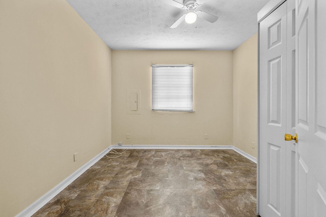 For Rent: $2,000 (3 beds, 2 baths, 1008 Square Feet)