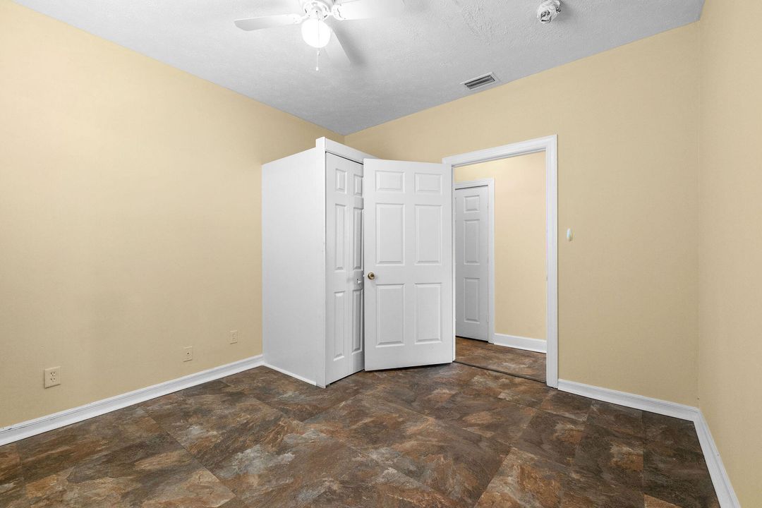 For Rent: $2,000 (3 beds, 2 baths, 1008 Square Feet)