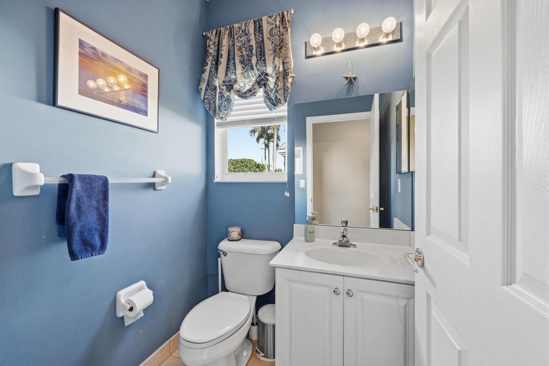 Active With Contract: $650,000 (4 beds, 2 baths, 2778 Square Feet)