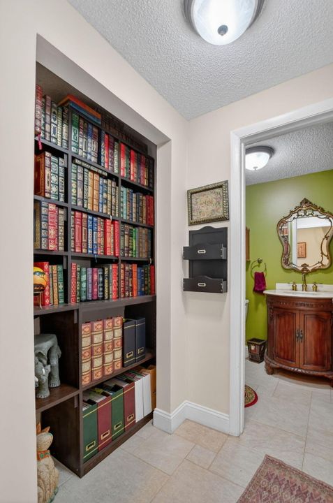 На продажу: $880,000 (4 спален, 3 ванн, 2527 Квадратных фут)