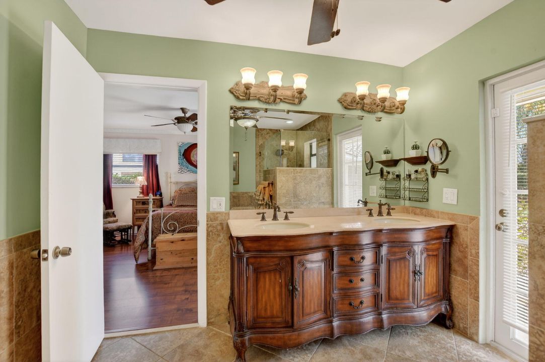 На продажу: $880,000 (4 спален, 3 ванн, 2527 Квадратных фут)