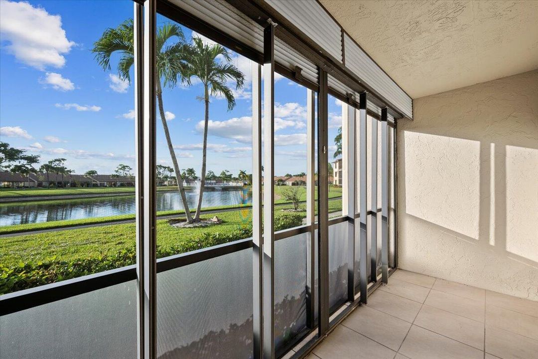 待售: $179,900 (2 贝兹, 2 浴室, 1111 平方英尺)