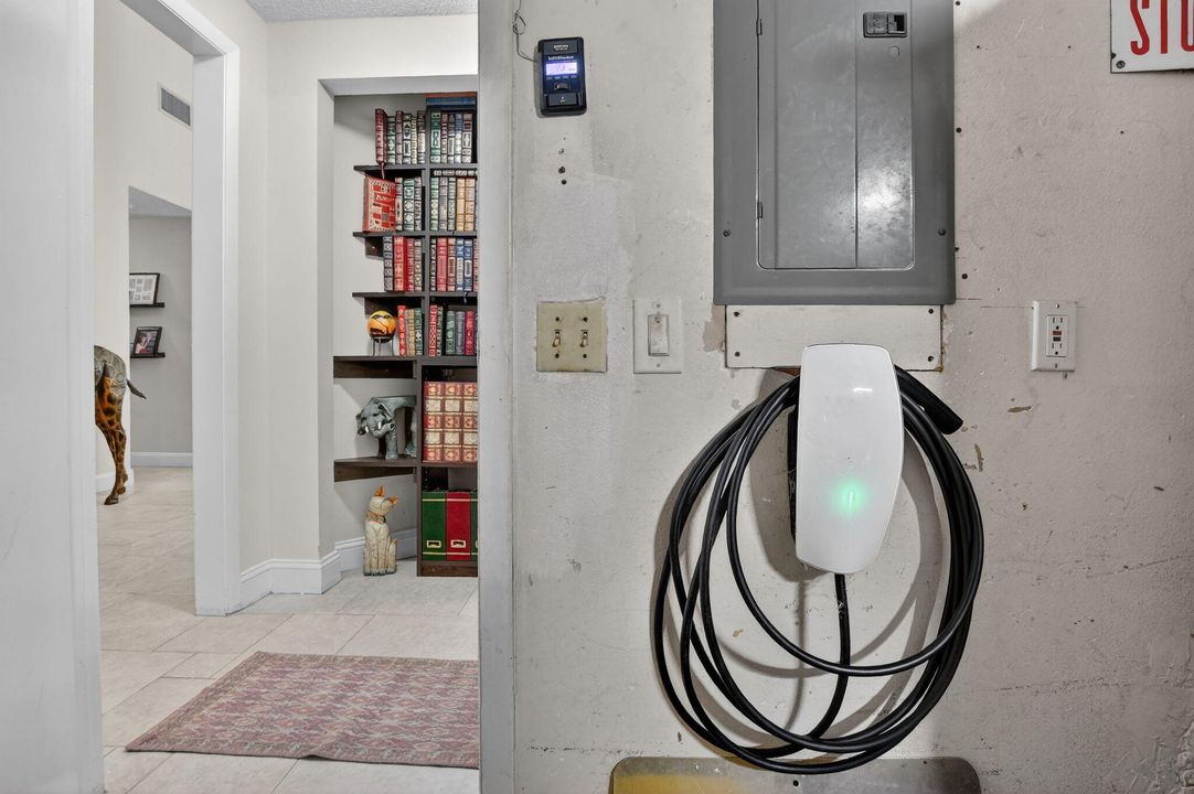 На продажу: $880,000 (4 спален, 3 ванн, 2527 Квадратных фут)