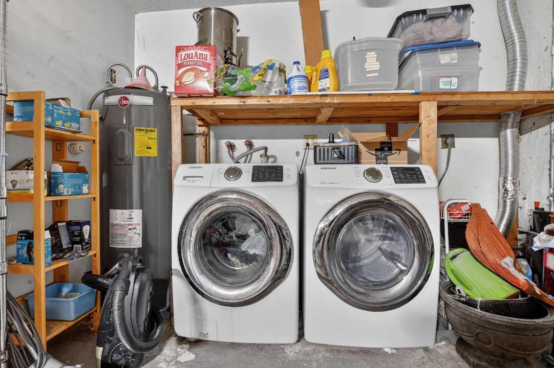 На продажу: $880,000 (4 спален, 3 ванн, 2527 Квадратных фут)