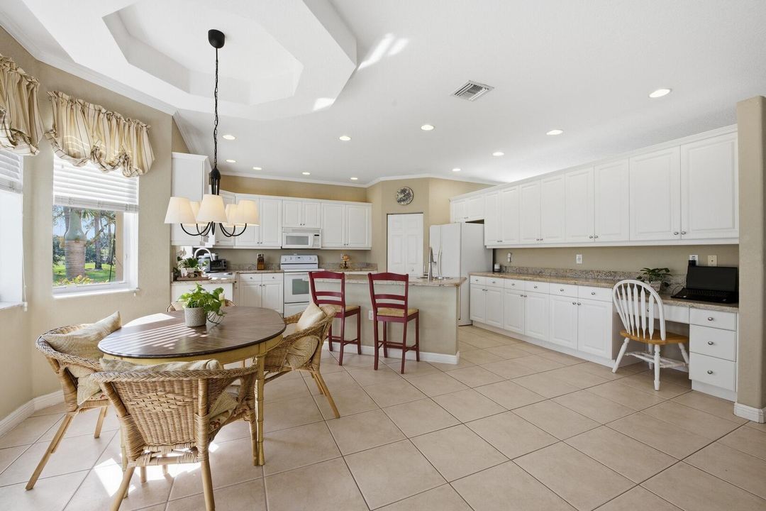 Active With Contract: $650,000 (4 beds, 2 baths, 2778 Square Feet)