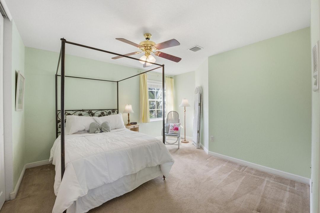 Active With Contract: $650,000 (4 beds, 2 baths, 2778 Square Feet)