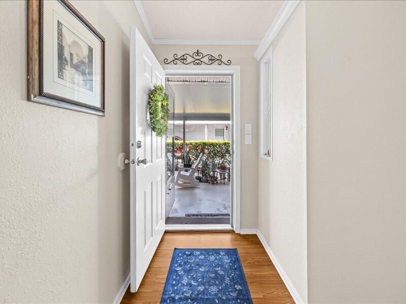 En Venta: $299,000 (2 camas, 2 baños, 1390 Pies cuadrados)