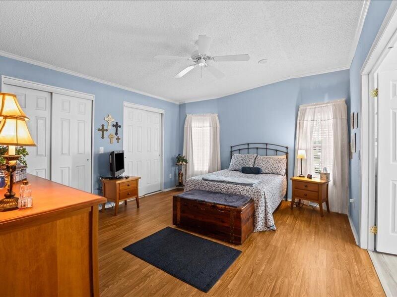 En Venta: $299,000 (2 camas, 2 baños, 1390 Pies cuadrados)