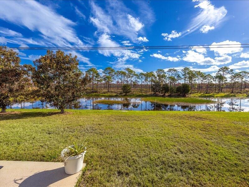 En Venta: $299,000 (2 camas, 2 baños, 1390 Pies cuadrados)