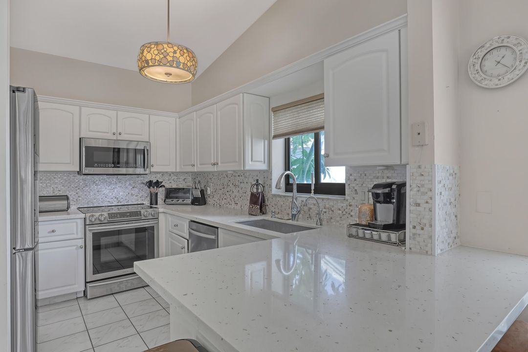 For Sale: $595,000 (3 beds, 2 baths, 2104 Square Feet)