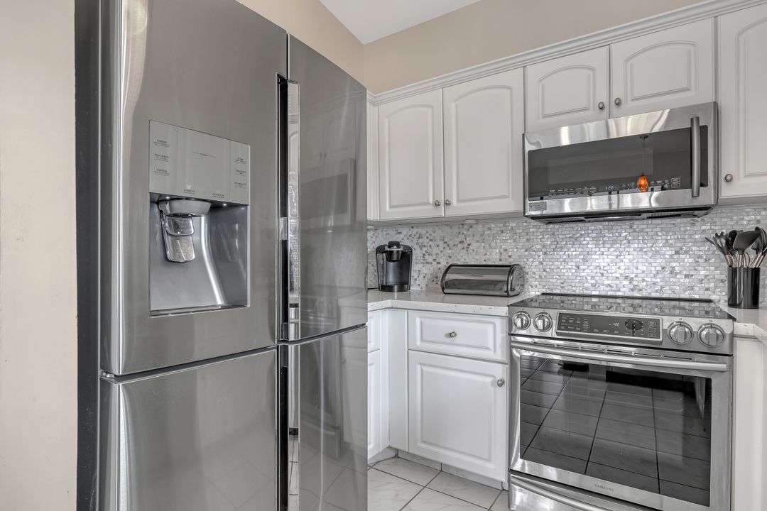 For Sale: $595,000 (3 beds, 2 baths, 2104 Square Feet)