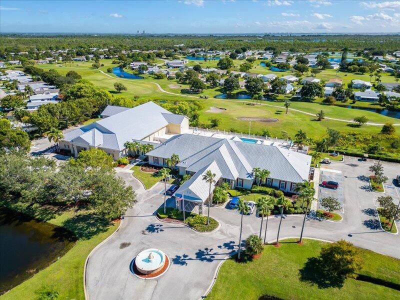 En Venta: $299,000 (2 camas, 2 baños, 1390 Pies cuadrados)