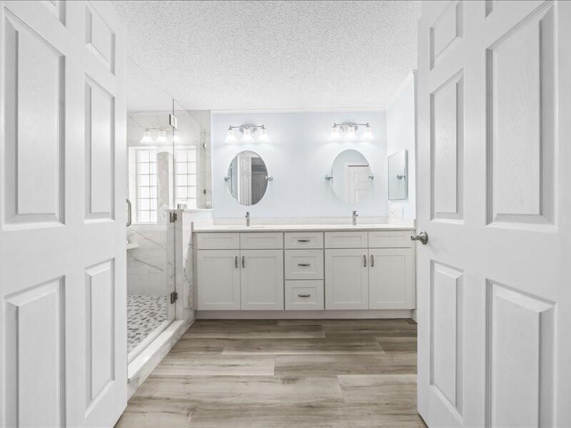 En Venta: $299,000 (2 camas, 2 baños, 1390 Pies cuadrados)