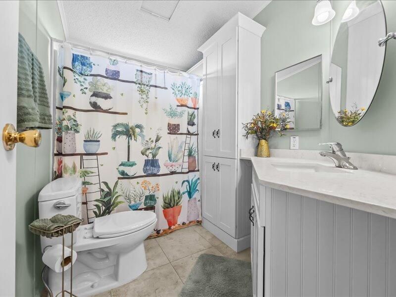 En Venta: $299,000 (2 camas, 2 baños, 1390 Pies cuadrados)