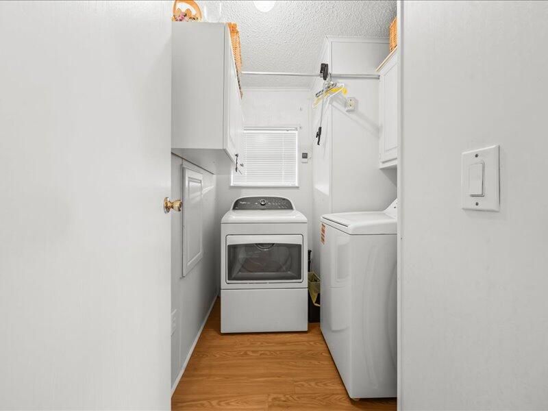 En Venta: $299,000 (2 camas, 2 baños, 1390 Pies cuadrados)