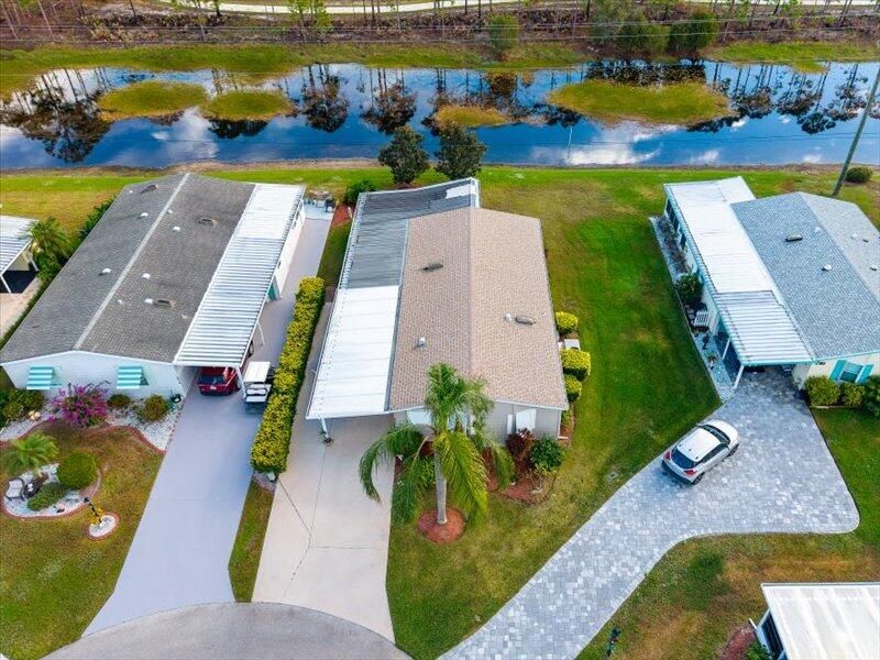 En Venta: $299,000 (2 camas, 2 baños, 1390 Pies cuadrados)