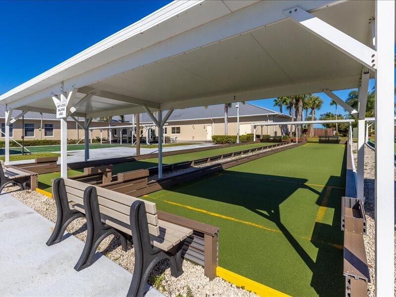 En Venta: $299,000 (2 camas, 2 baños, 1390 Pies cuadrados)