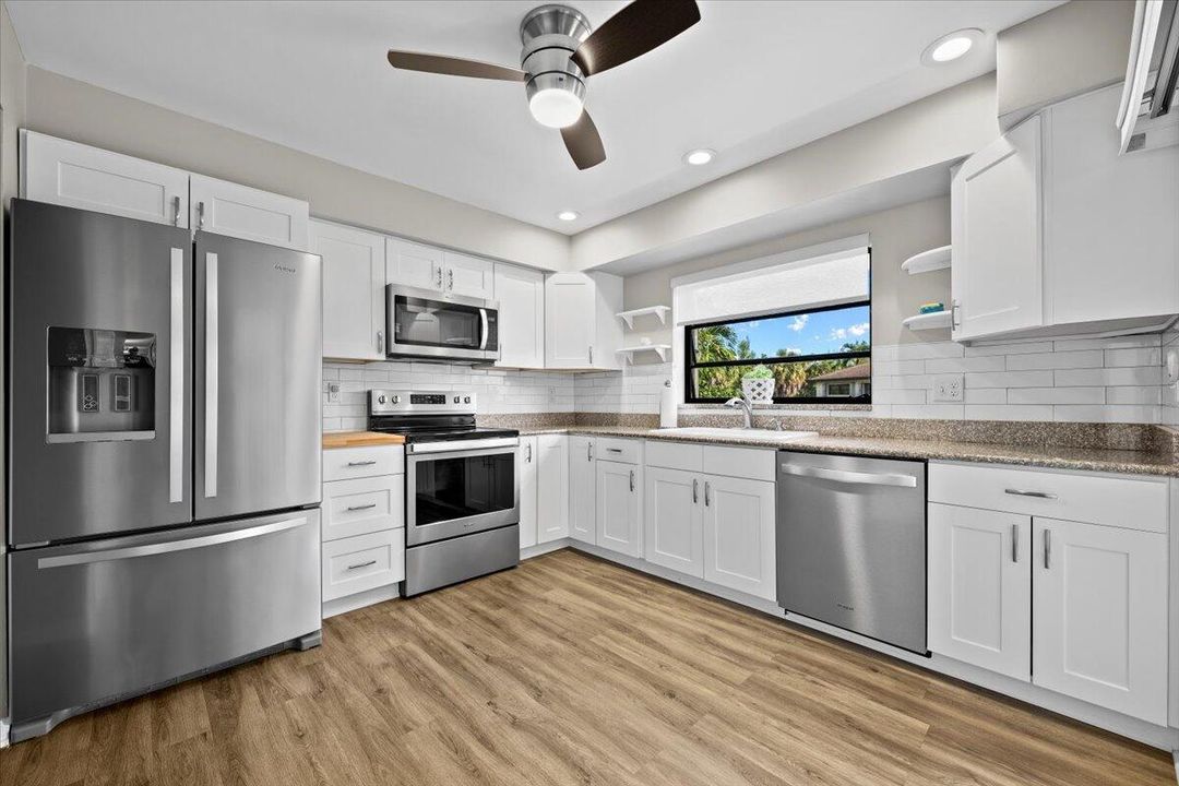 En Venta: $275,000 (2 camas, 2 baños, 1400 Pies cuadrados)