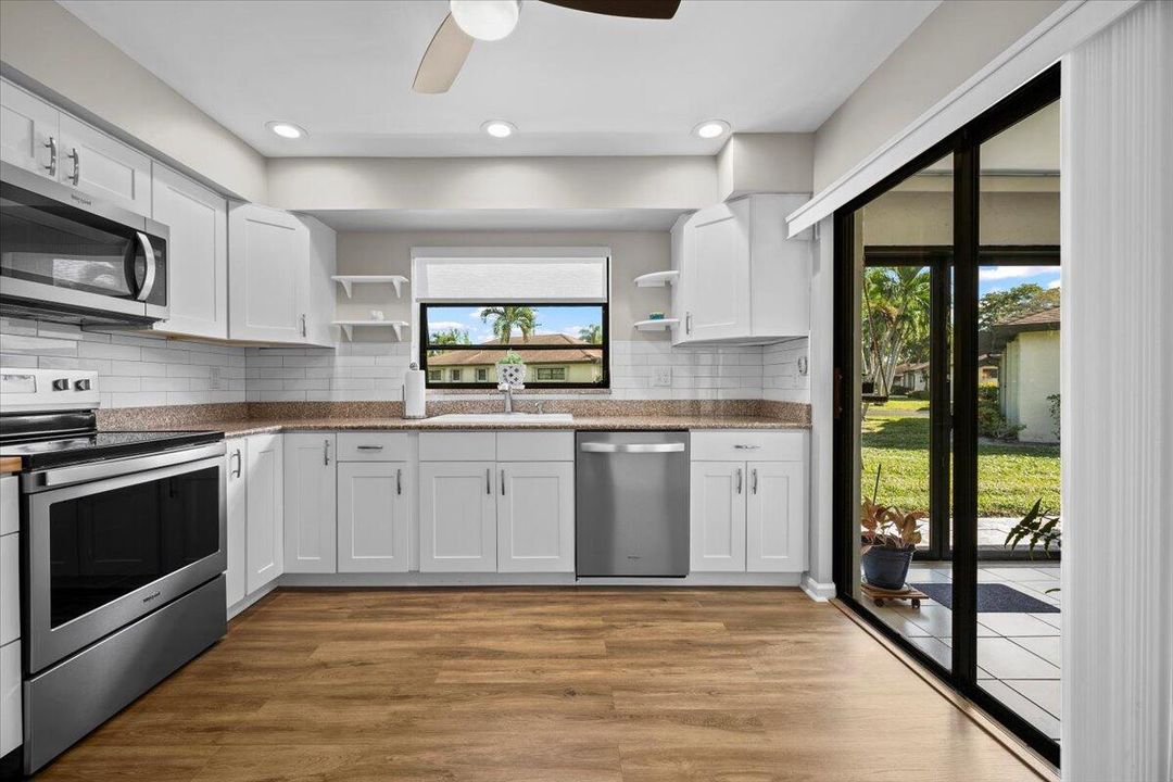 En Venta: $275,000 (2 camas, 2 baños, 1400 Pies cuadrados)