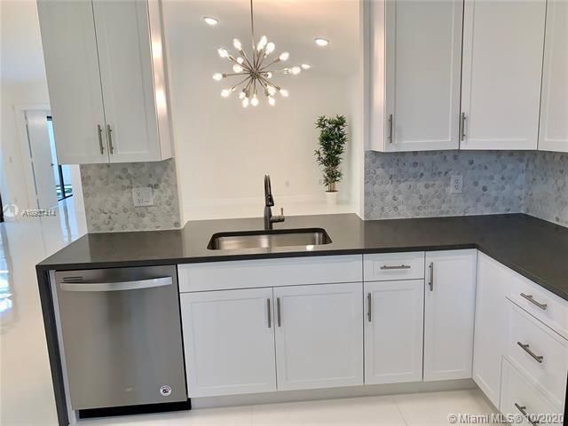 For Sale: $335,000 (2 beds, 2 baths, 1466 Square Feet)