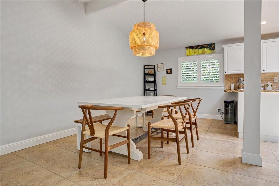 For Rent: $6,100 (2 beds, 2 baths, 1578 Square Feet)