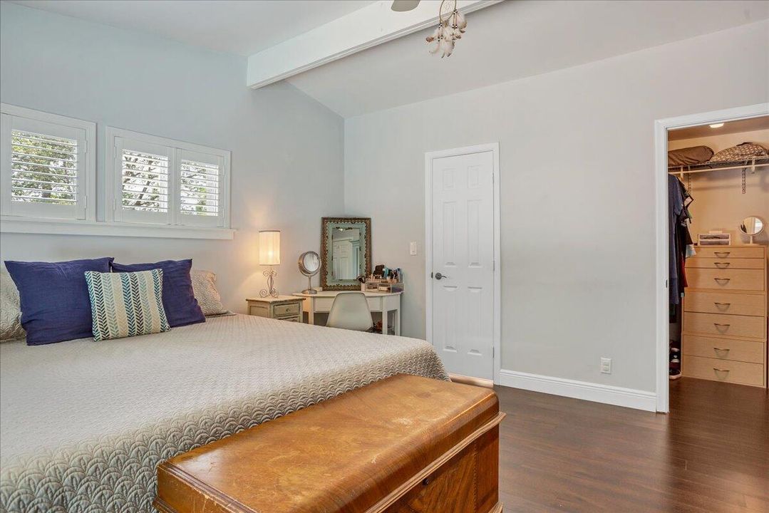 For Rent: $6,100 (2 beds, 2 baths, 1578 Square Feet)