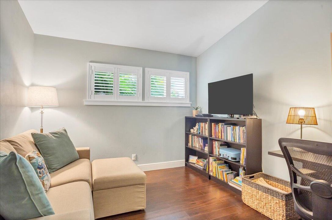 For Rent: $6,100 (2 beds, 2 baths, 1578 Square Feet)