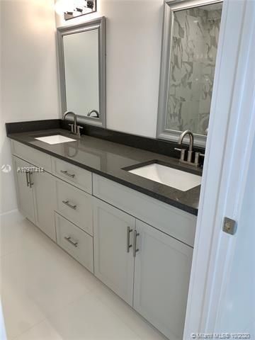 For Sale: $335,000 (2 beds, 2 baths, 1466 Square Feet)