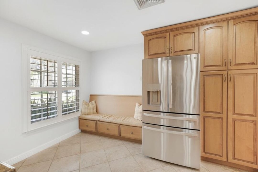 На продажу: $1,800,000 (3 спален, 3 ванн, 2300 Квадратных фут)