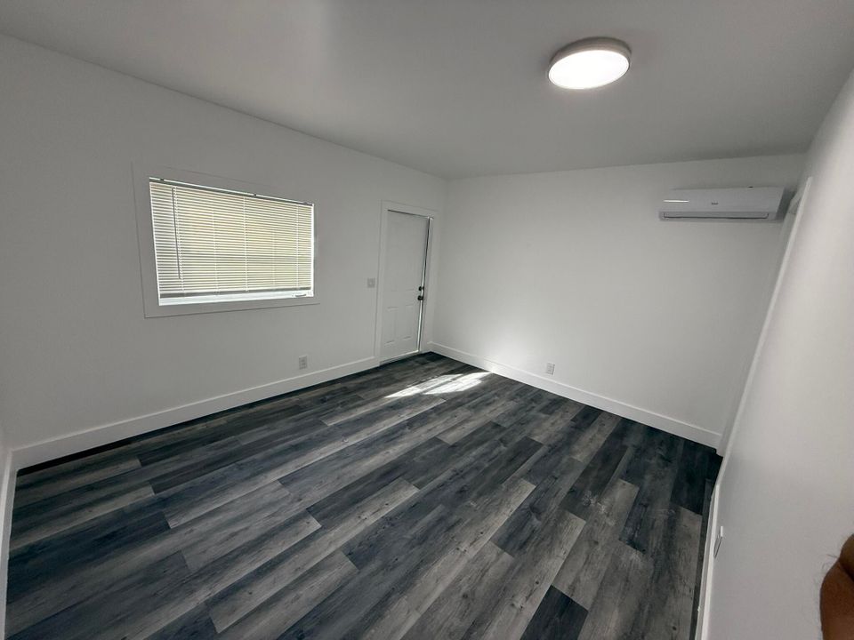 出租: $1,500 (1 贝兹, 1 浴室, 434 平方英尺)