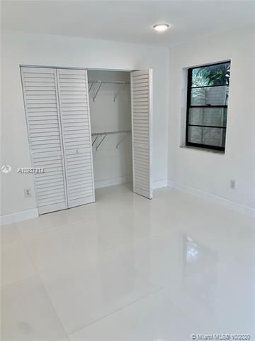 For Sale: $335,000 (2 beds, 2 baths, 1466 Square Feet)