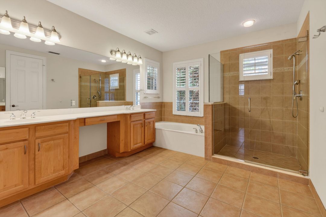 En Venta: $1,485,000 (4 camas, 3 baños, 3114 Pies cuadrados)