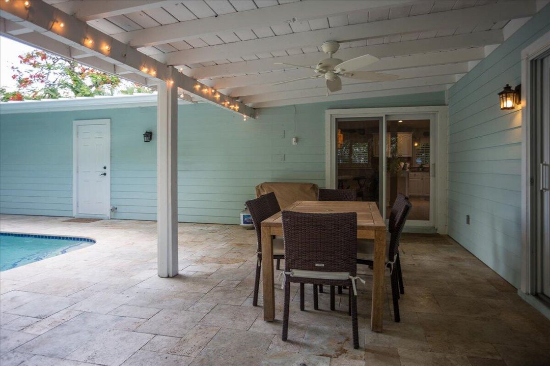 For Rent: $6,100 (2 beds, 2 baths, 1578 Square Feet)