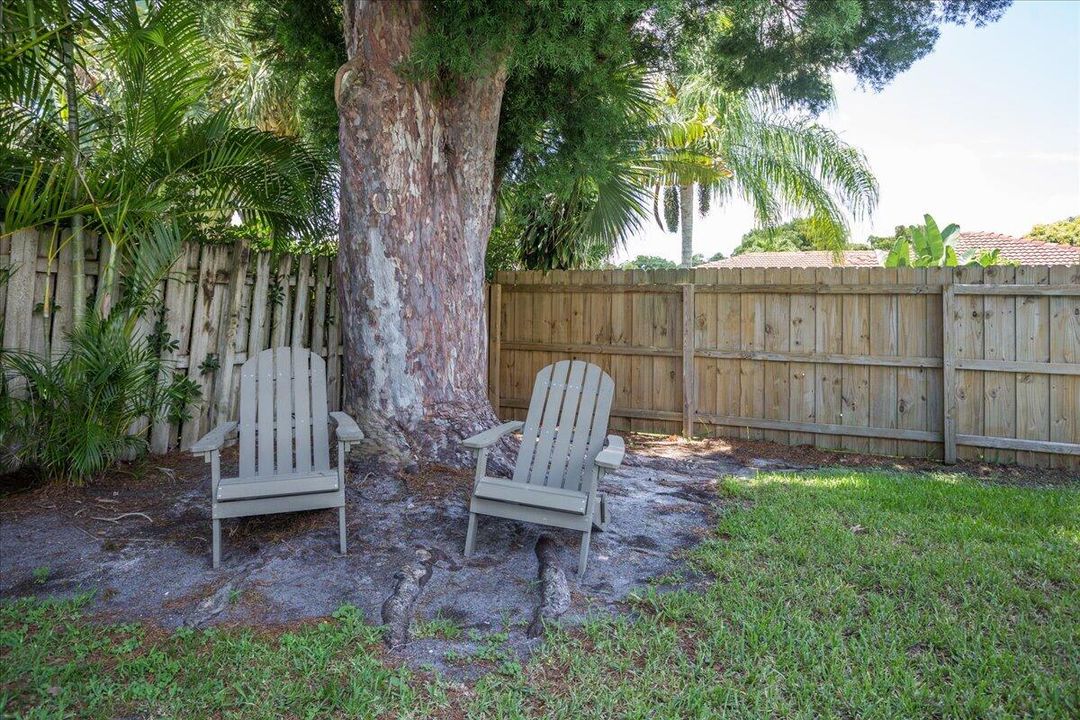 For Rent: $6,100 (2 beds, 2 baths, 1578 Square Feet)