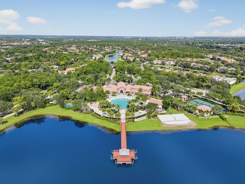 En Venta: $1,485,000 (4 camas, 3 baños, 3114 Pies cuadrados)