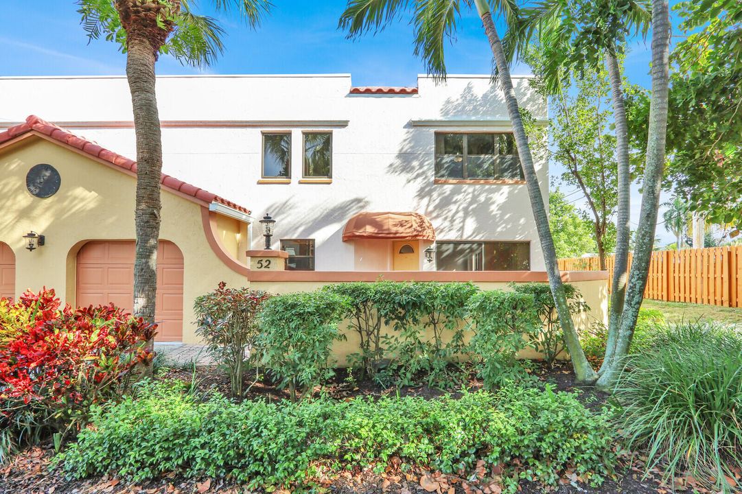 For Rent: $3,000 (2 beds, 2 baths, 1494 Square Feet)