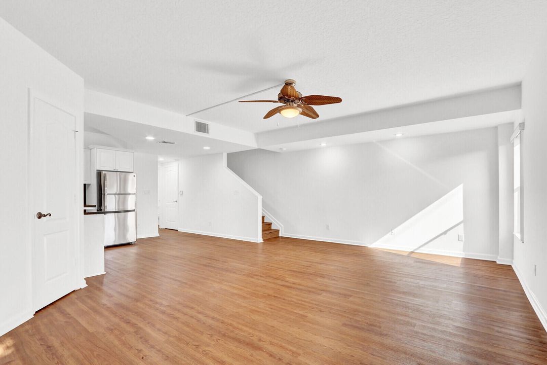 For Rent: $3,000 (2 beds, 2 baths, 1494 Square Feet)