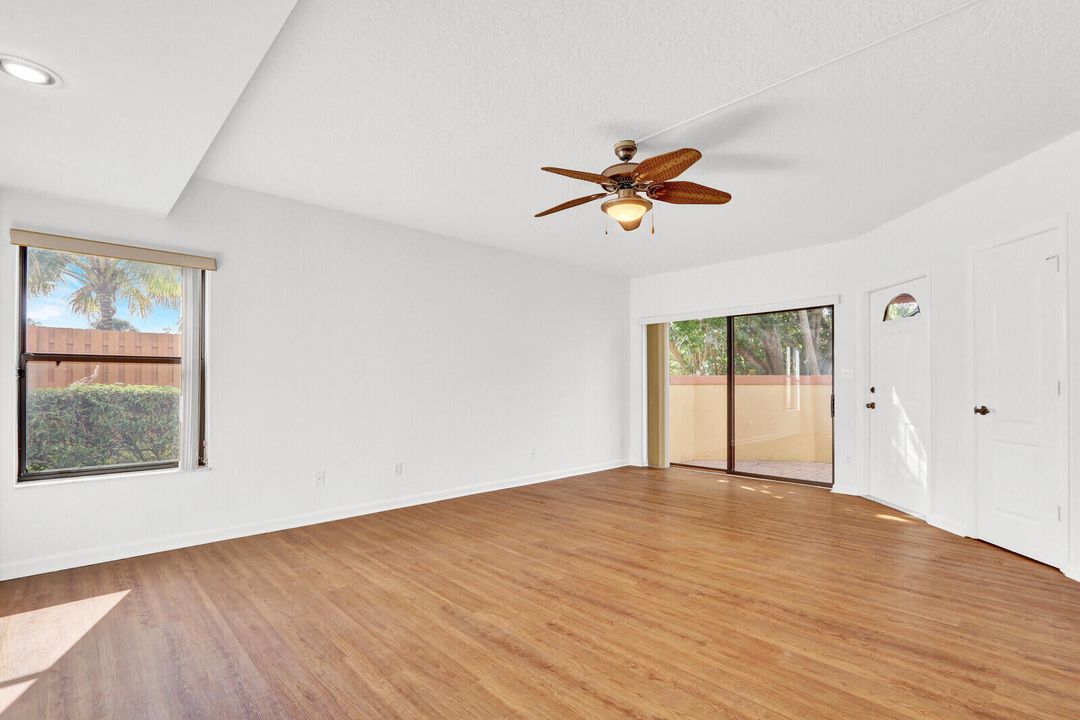 For Rent: $3,000 (2 beds, 2 baths, 1494 Square Feet)