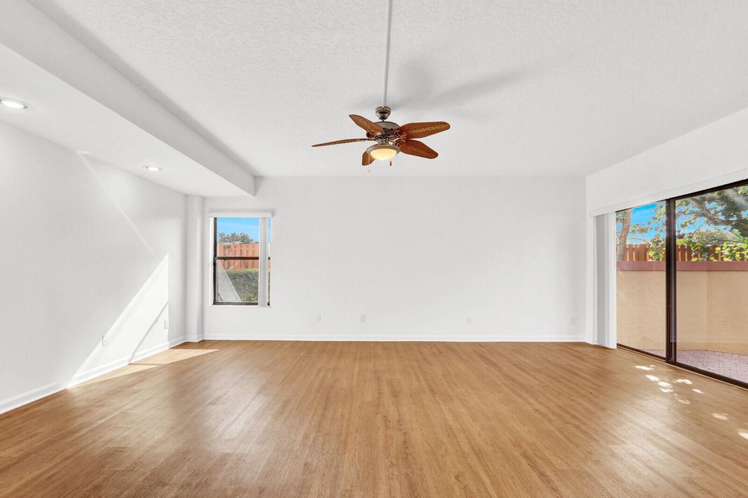 For Rent: $3,000 (2 beds, 2 baths, 1494 Square Feet)