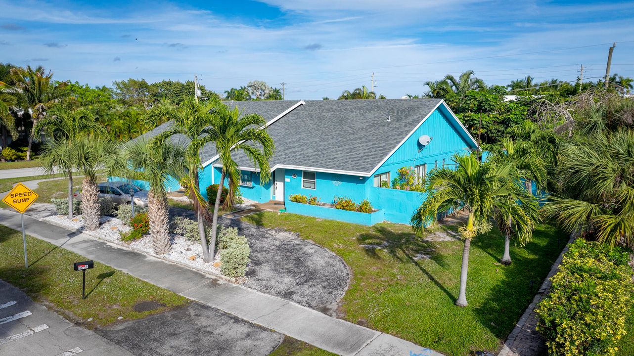 En Venta: $1,000,000 (4 camas, 4 baños, 2676 Pies cuadrados)